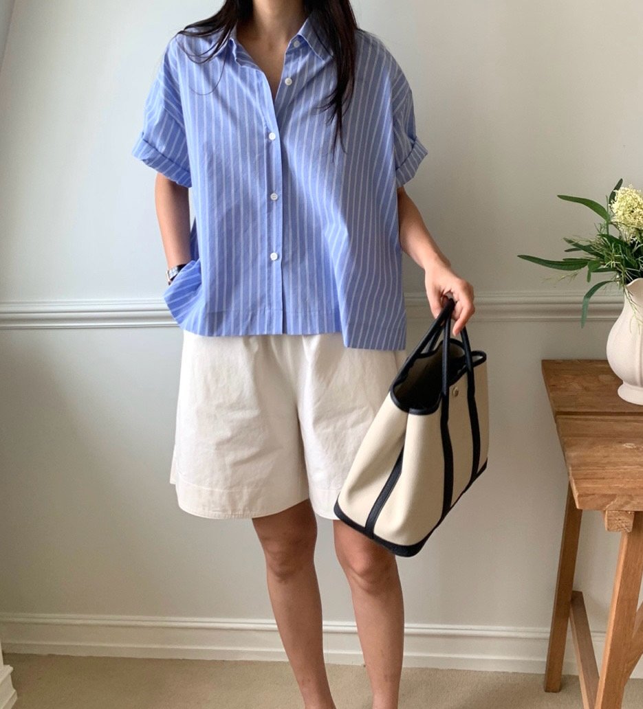 Semi cropped striped shirt