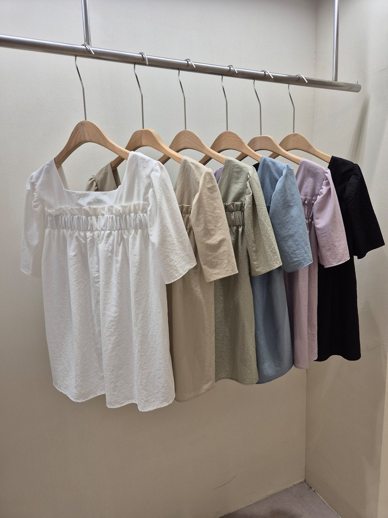 Nylon shirring blouse