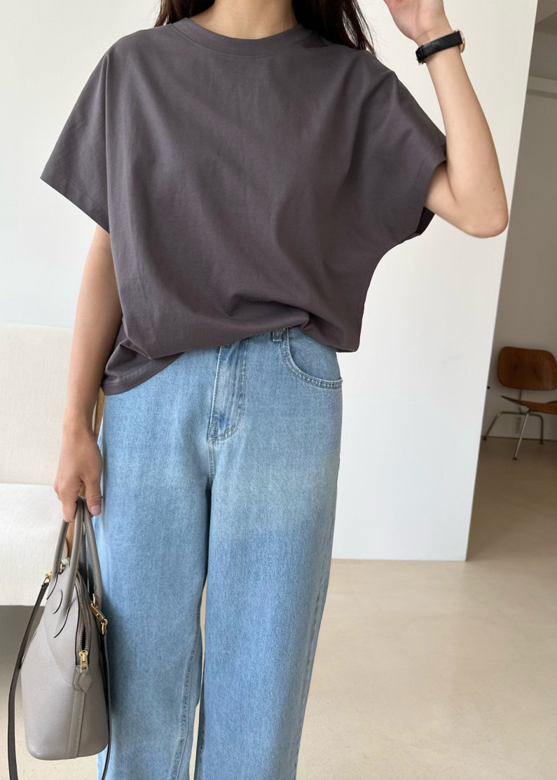 Batwing sleeves t-shirt