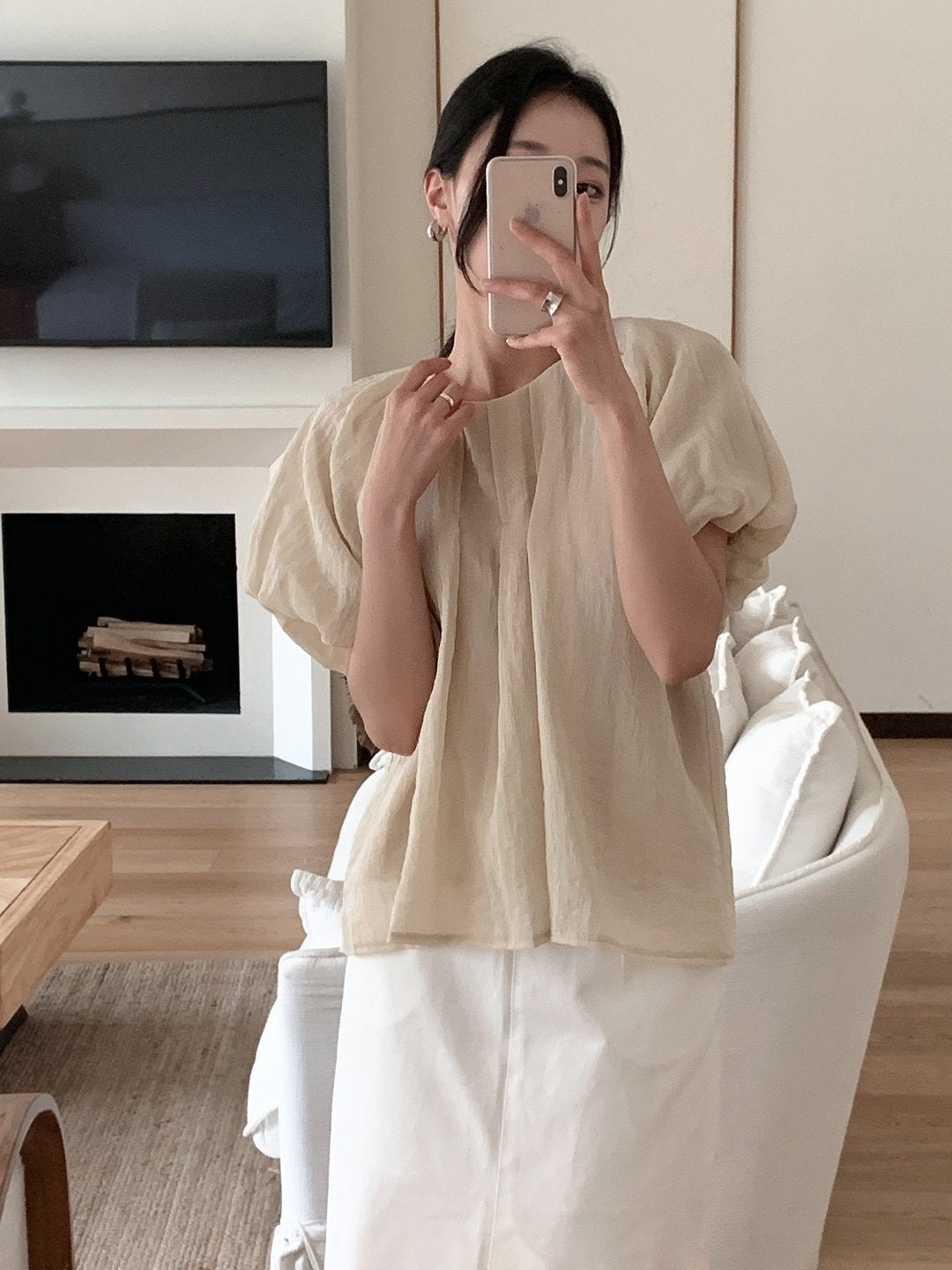 Flowing puff blouse