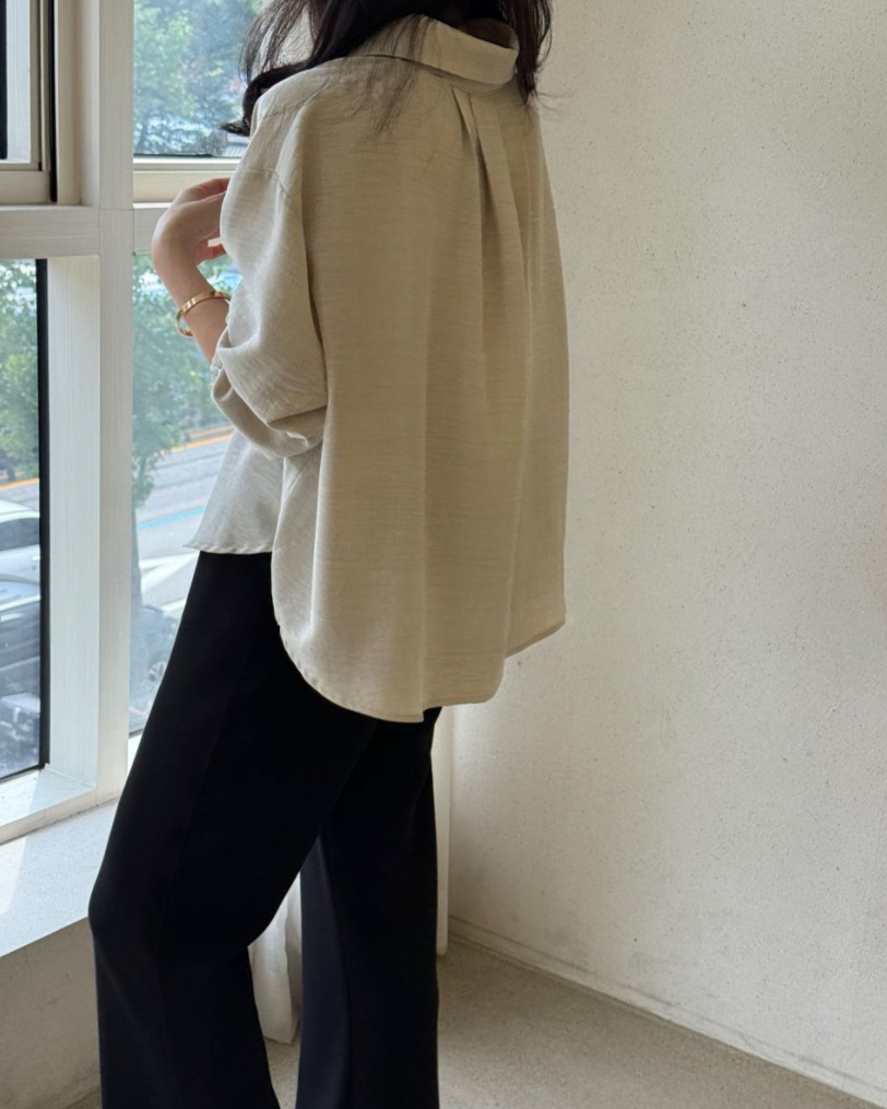 Silky semi cropped blouse