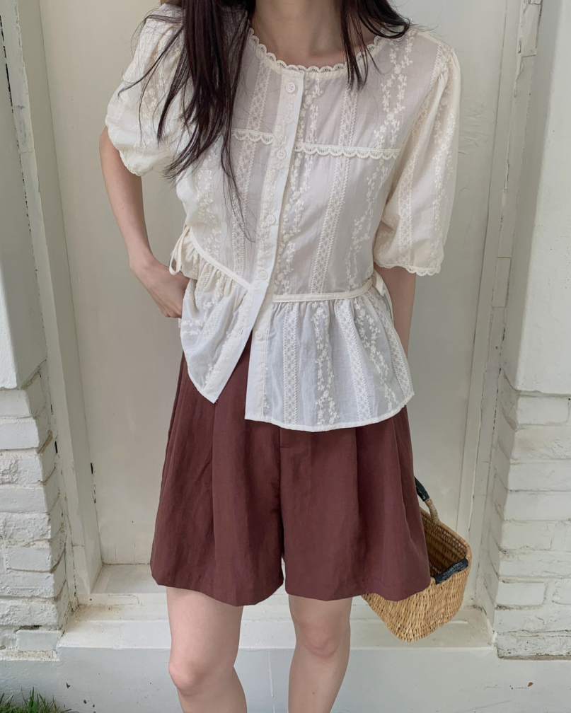 Lulu lace blouse