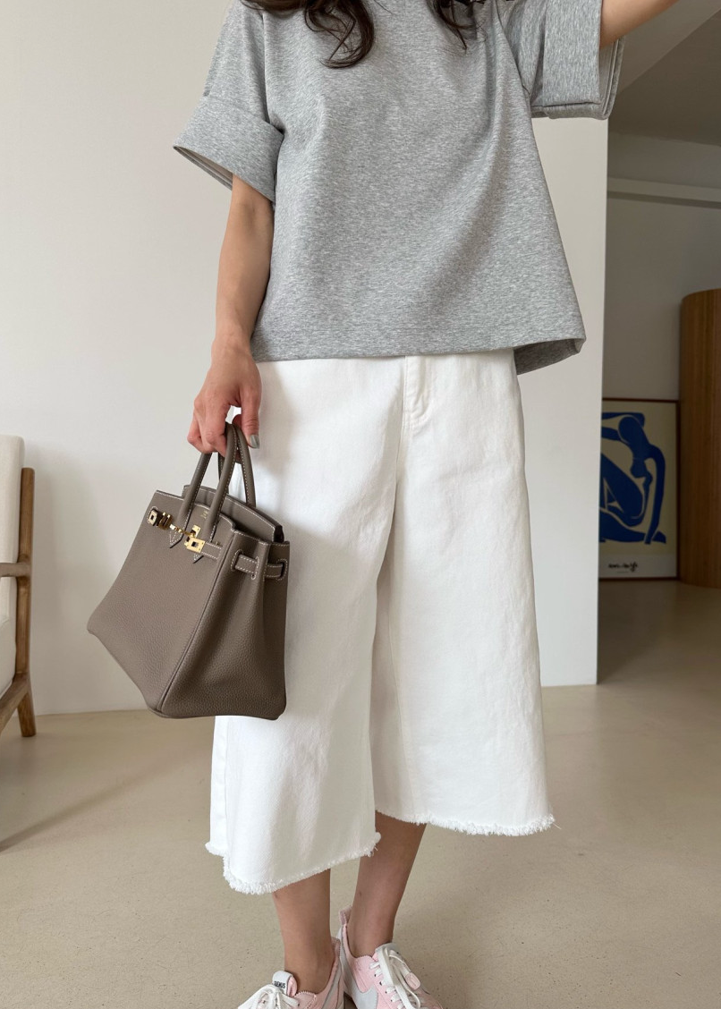 White denim bermuda pants