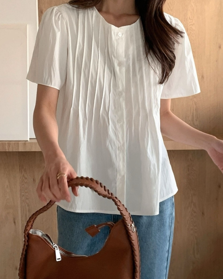 Pintuck blouse
