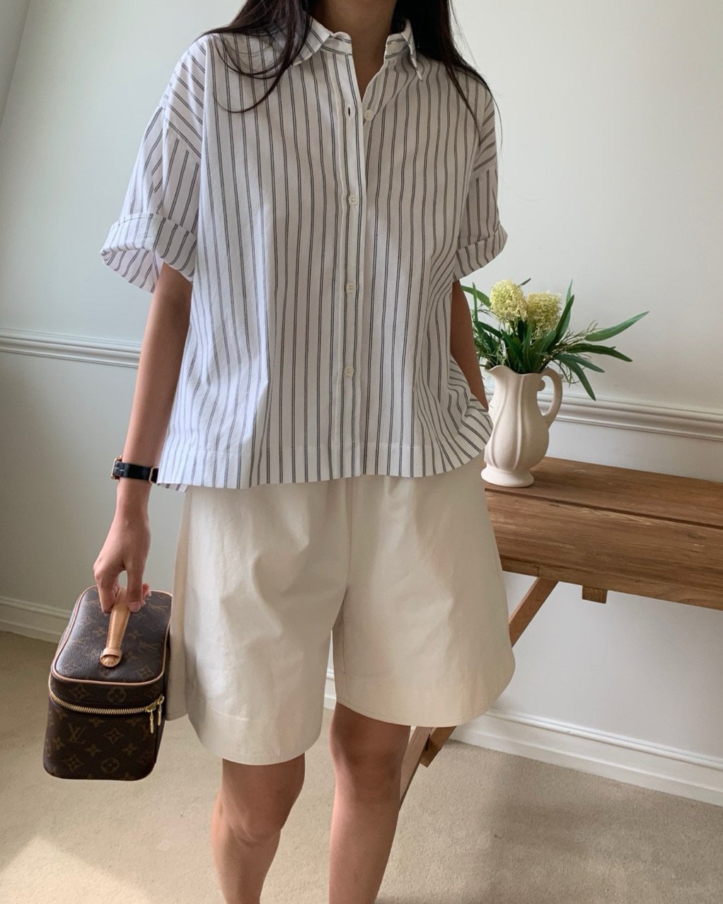 Semi cropped striped shirt
