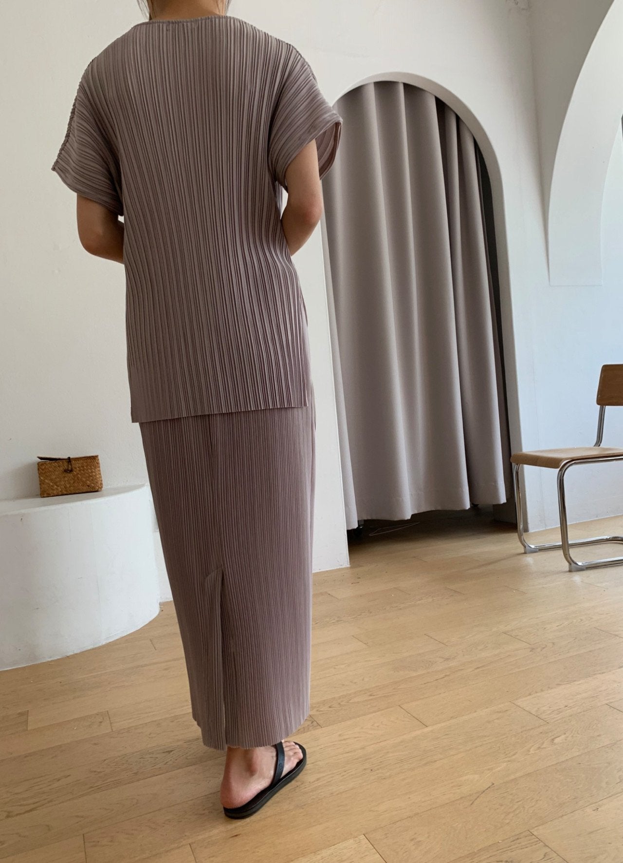 Pleats blouse and skirt set