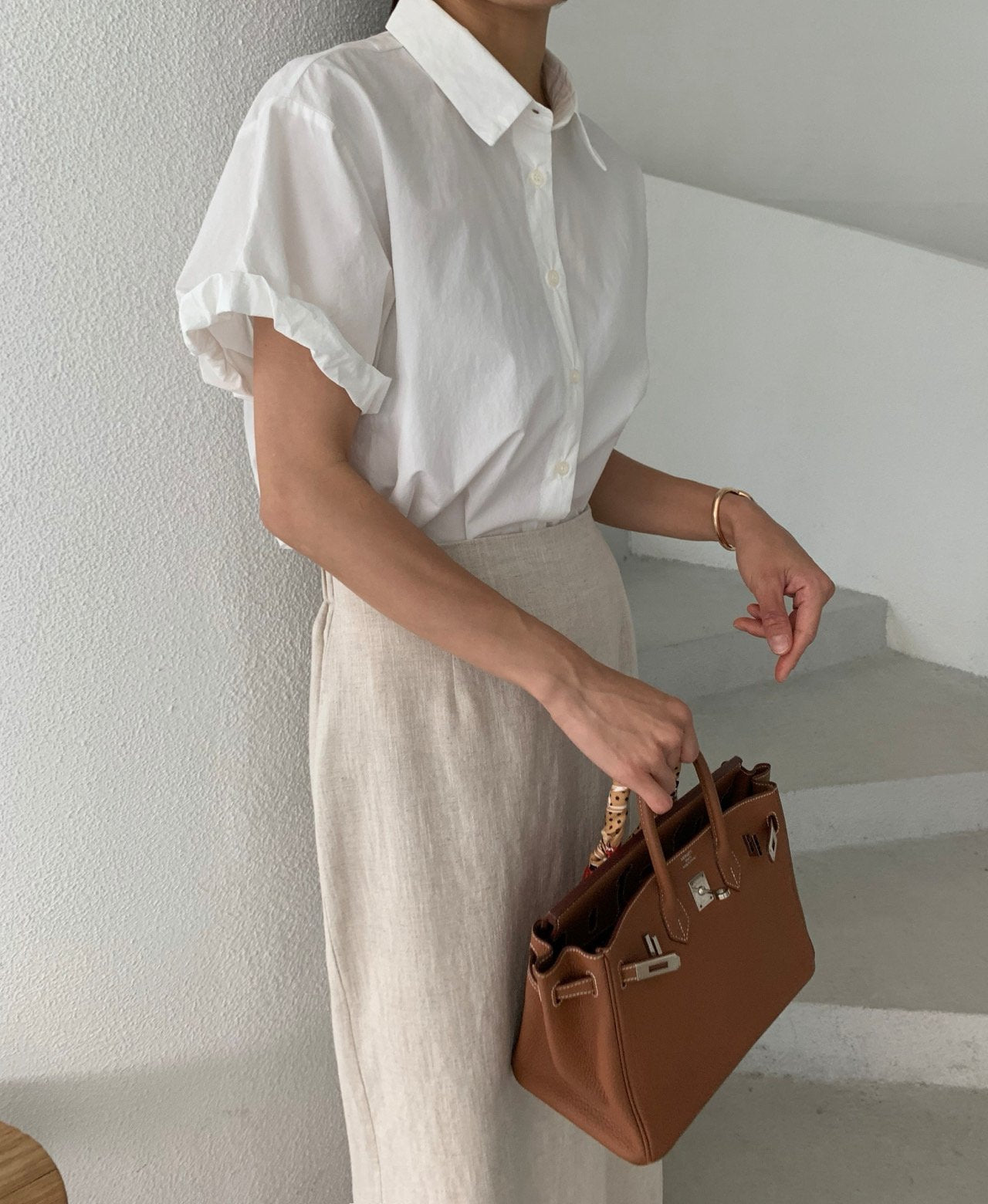 Rolled-up cotton shirt