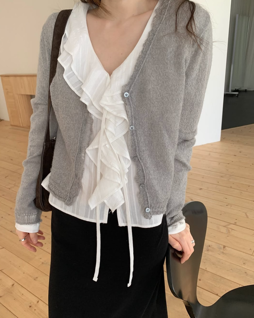 Ruffle lace collar blouse