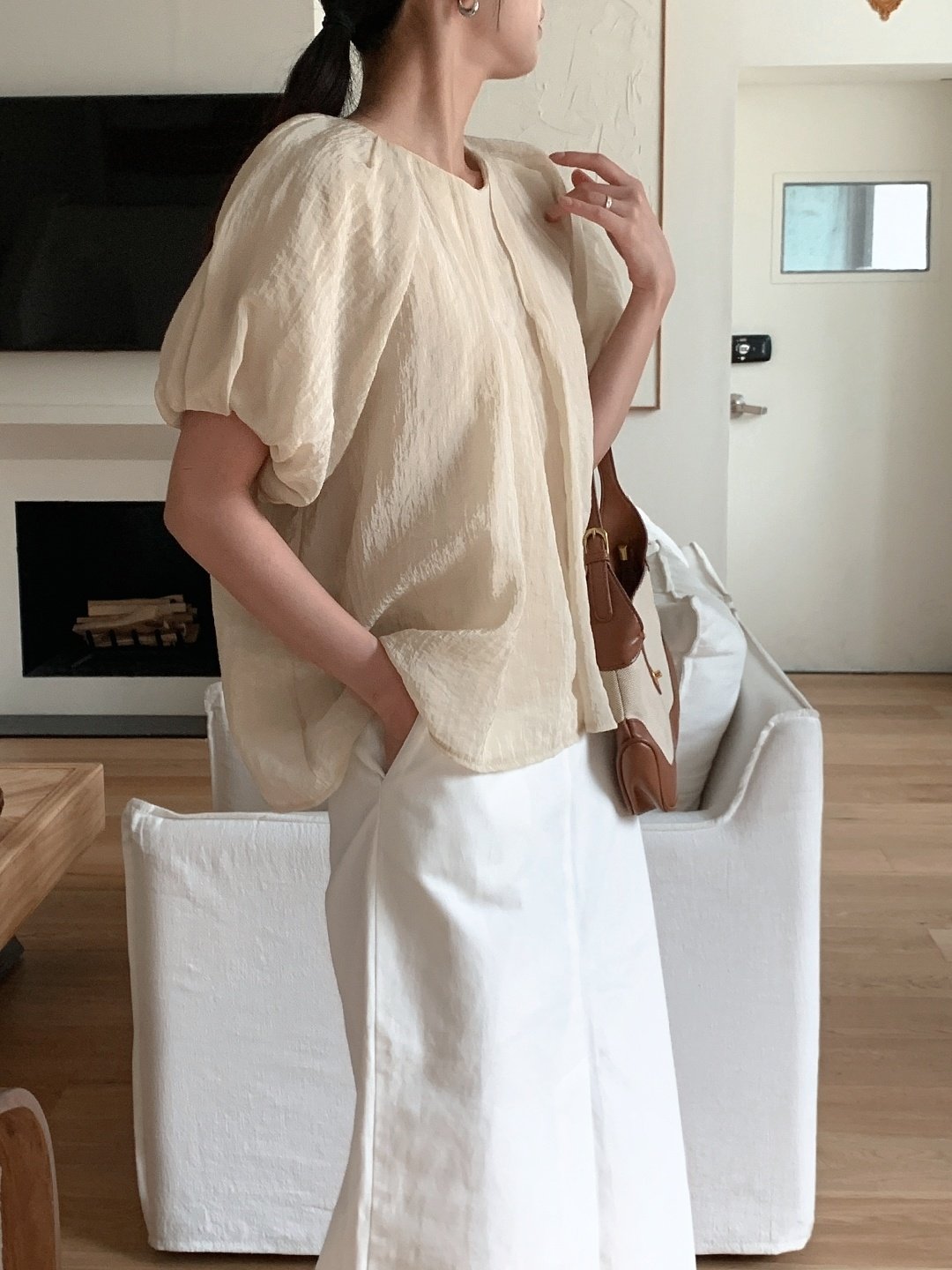 Flowing puff blouse
