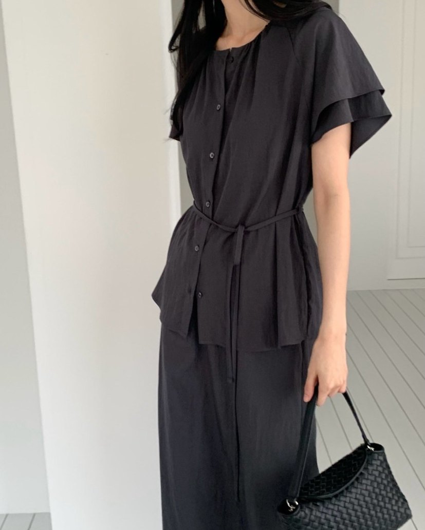 Wing sleeves blouse/ Skirt