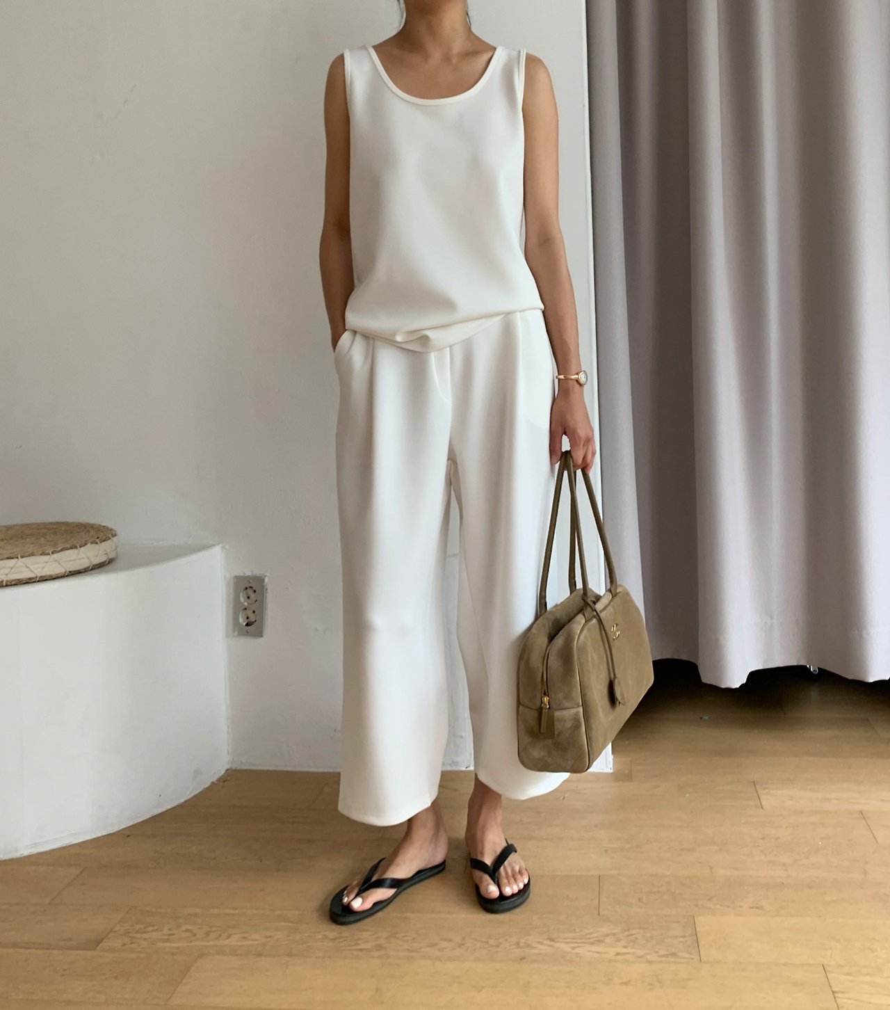Jelly sleeveless top