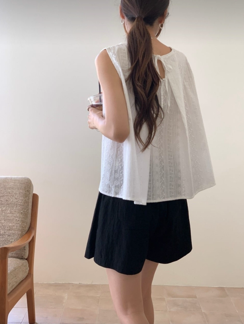 Embroidered cotton blouse