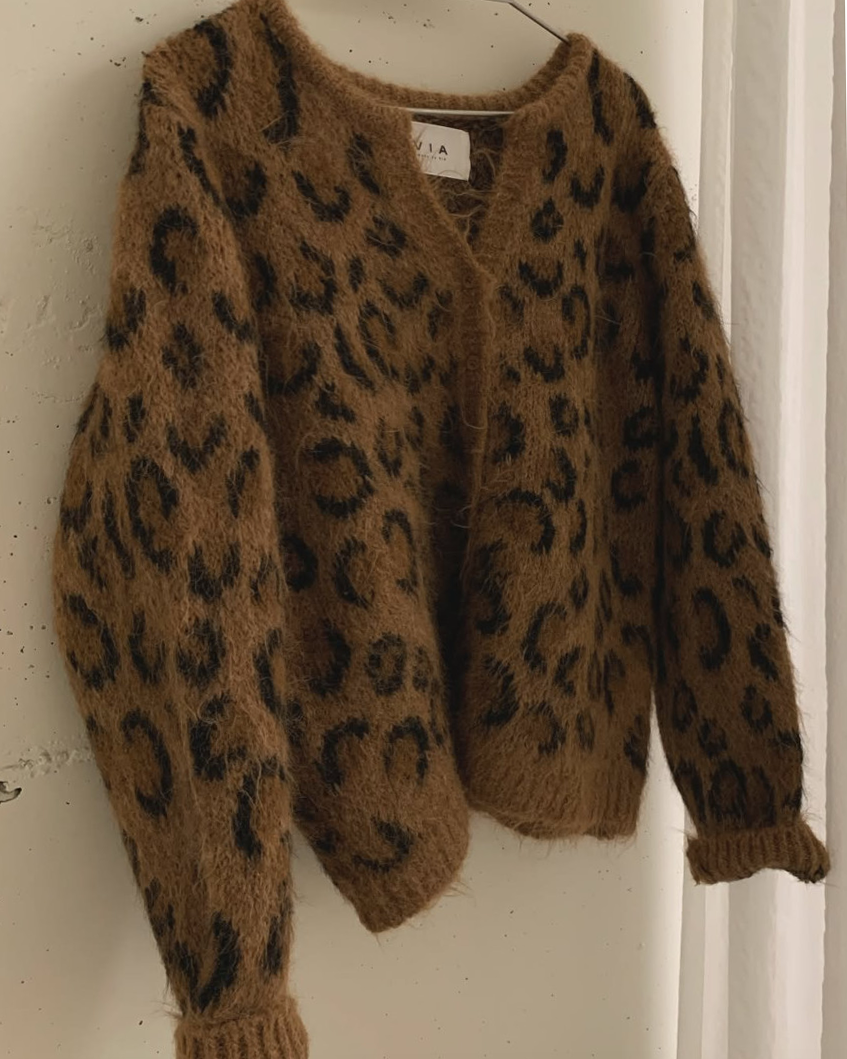 (F/W) Hairy leopard cardigan