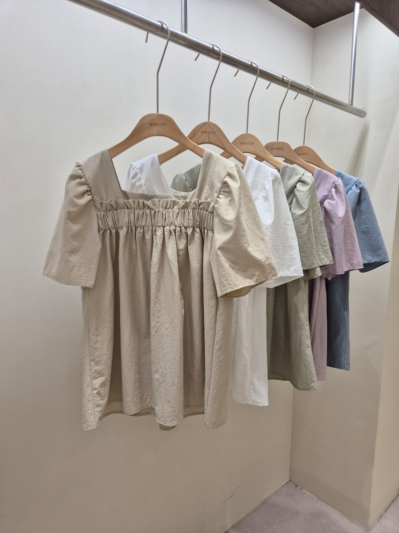 Nylon shirring blouse