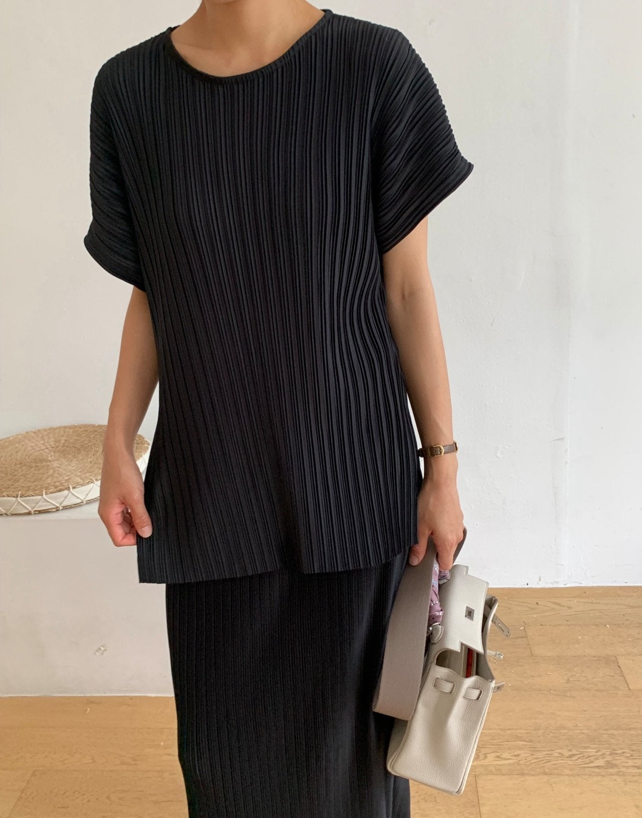 Pleats blouse and skirt set