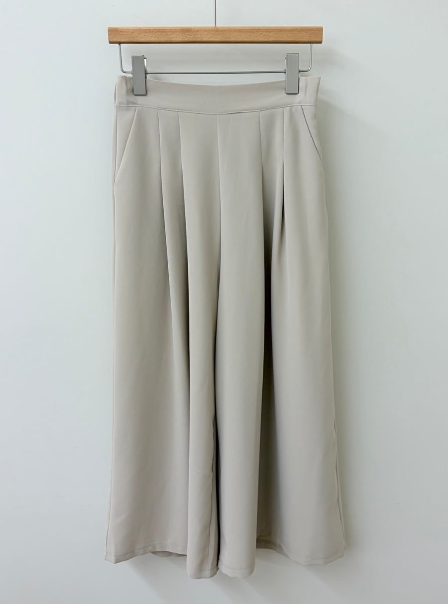 Silky wide-leg pants