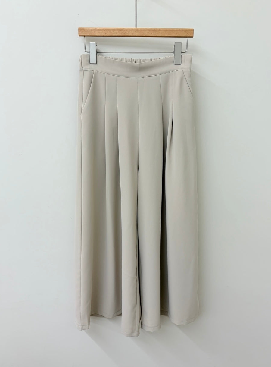 Silky wide-leg pants