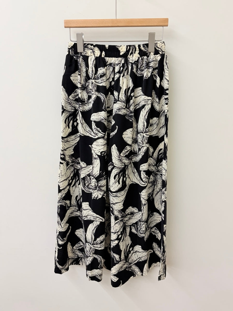 Floral wide pants