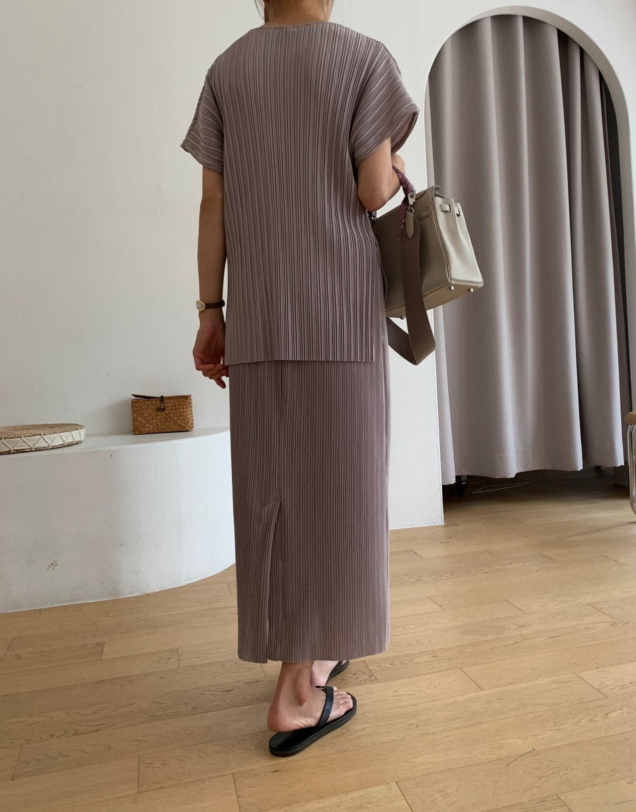 Pleats blouse and skirt set