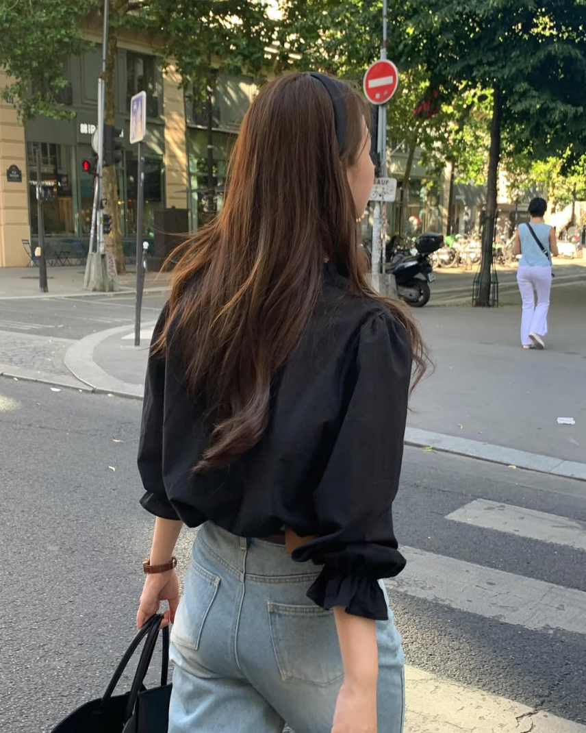 Cotton frill blouse