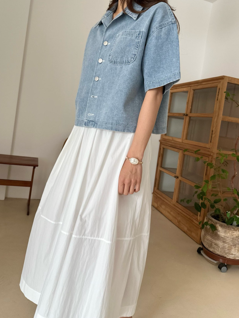 Cropped denim jacket