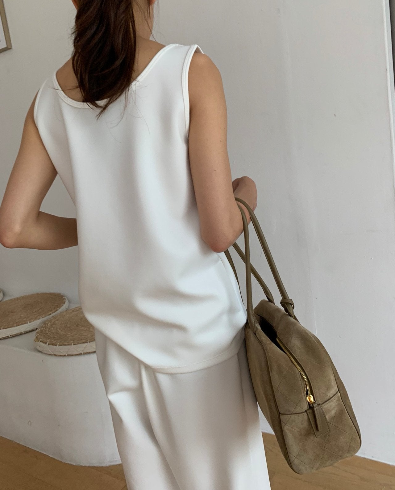 Jelly sleeveless top