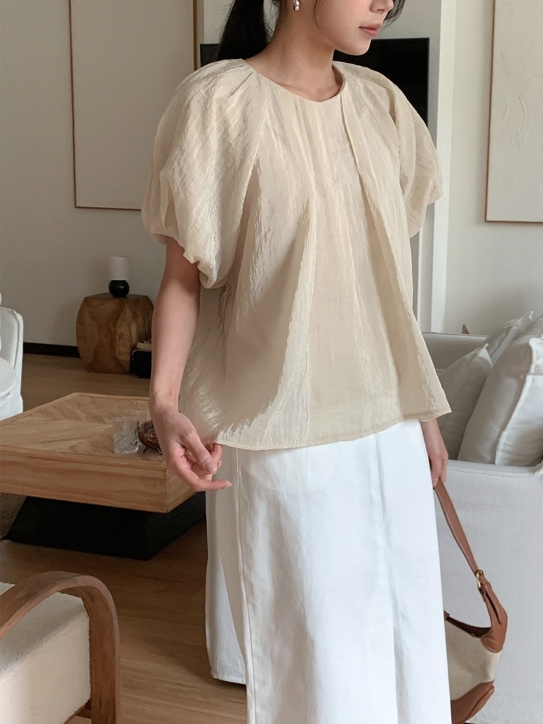 Flowing puff blouse