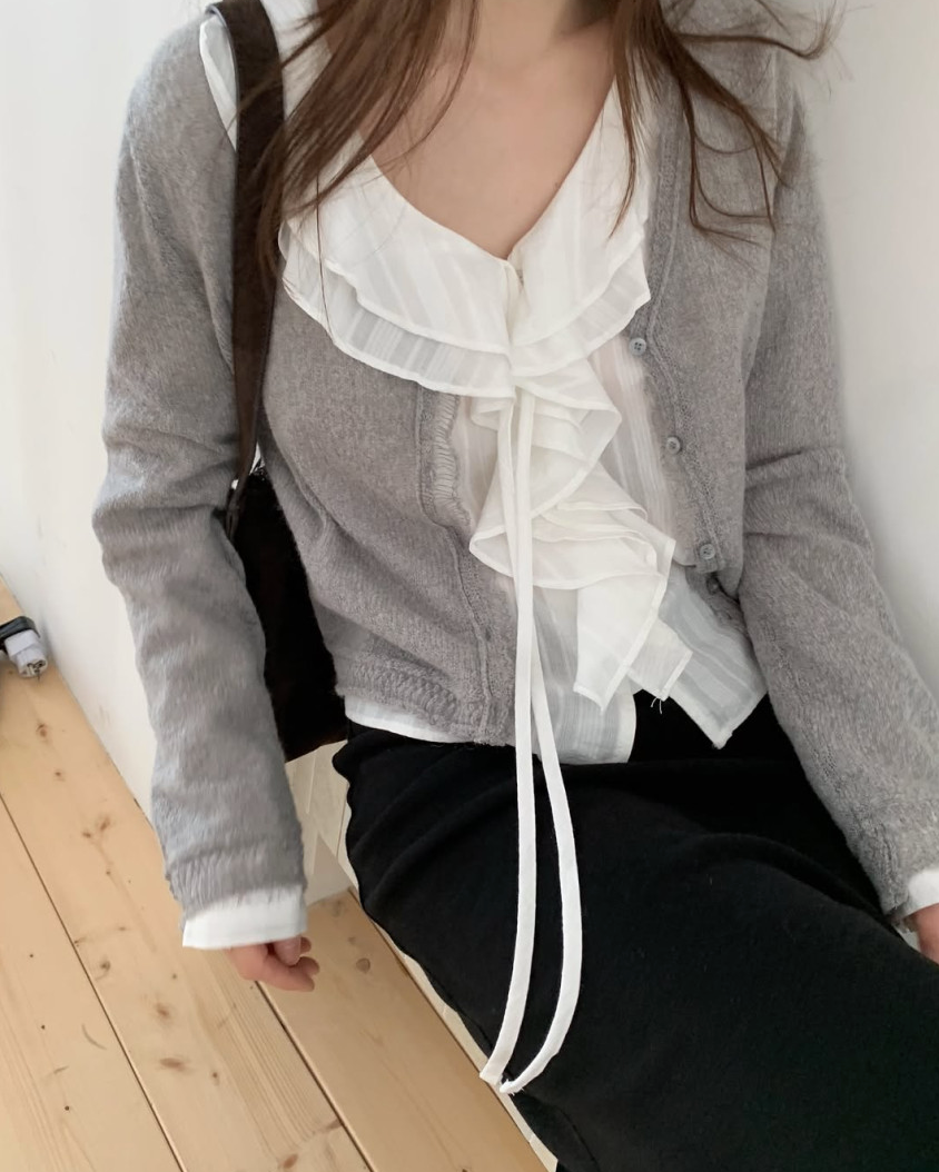 Ruffle lace collar blouse