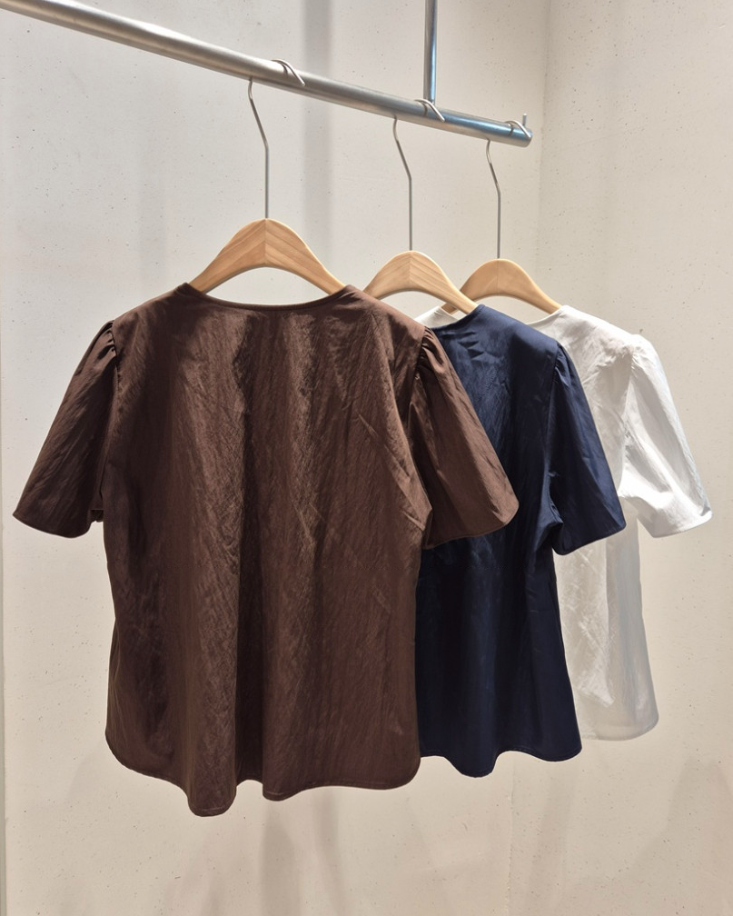 Pintuck blouse
