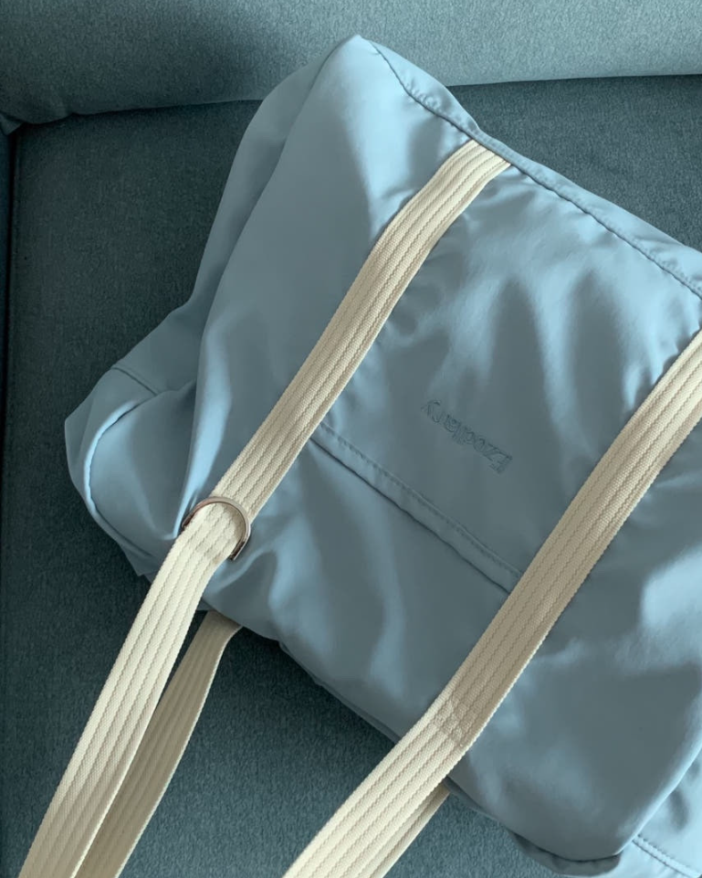 Nylon duffle bag