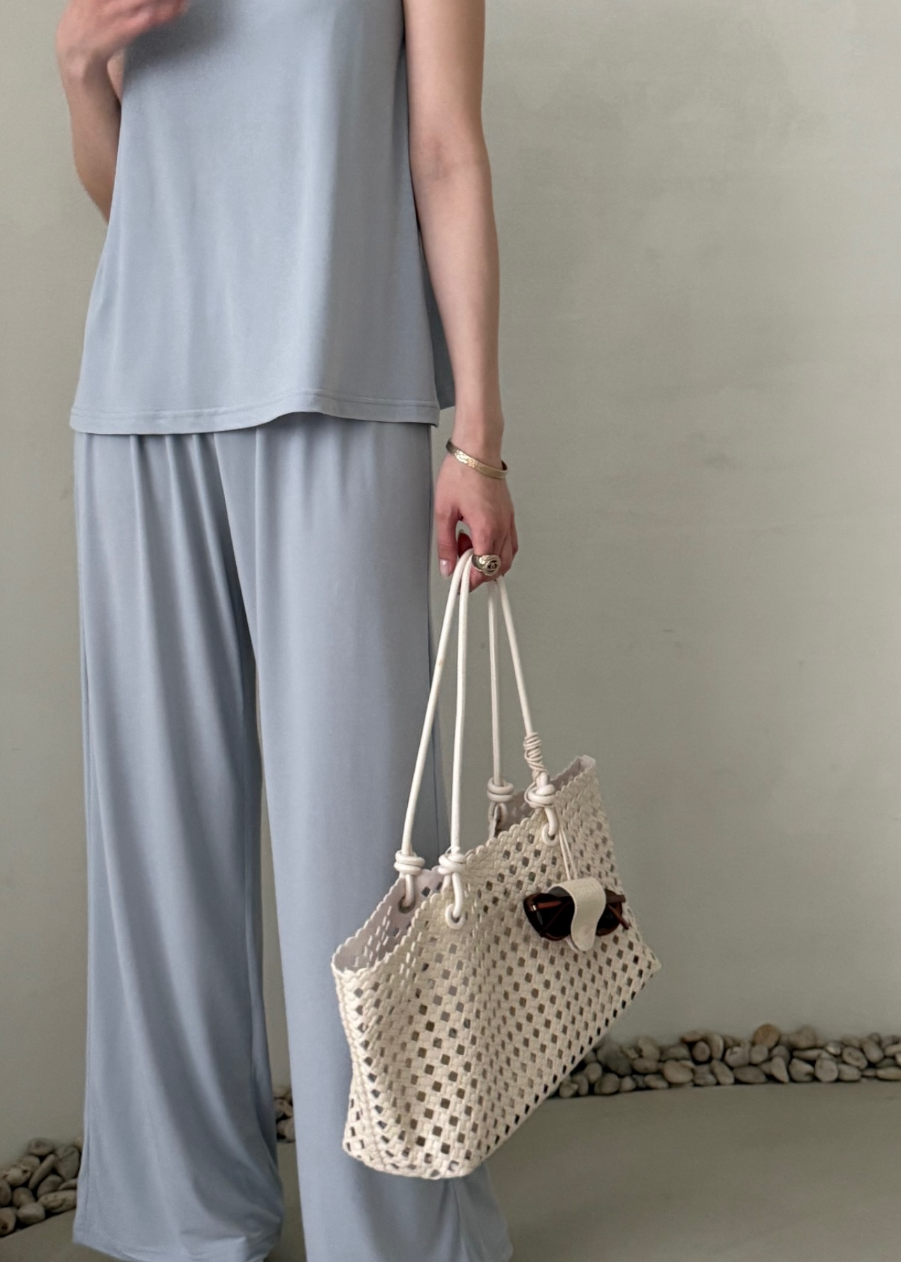 Eyelet shoulder bag