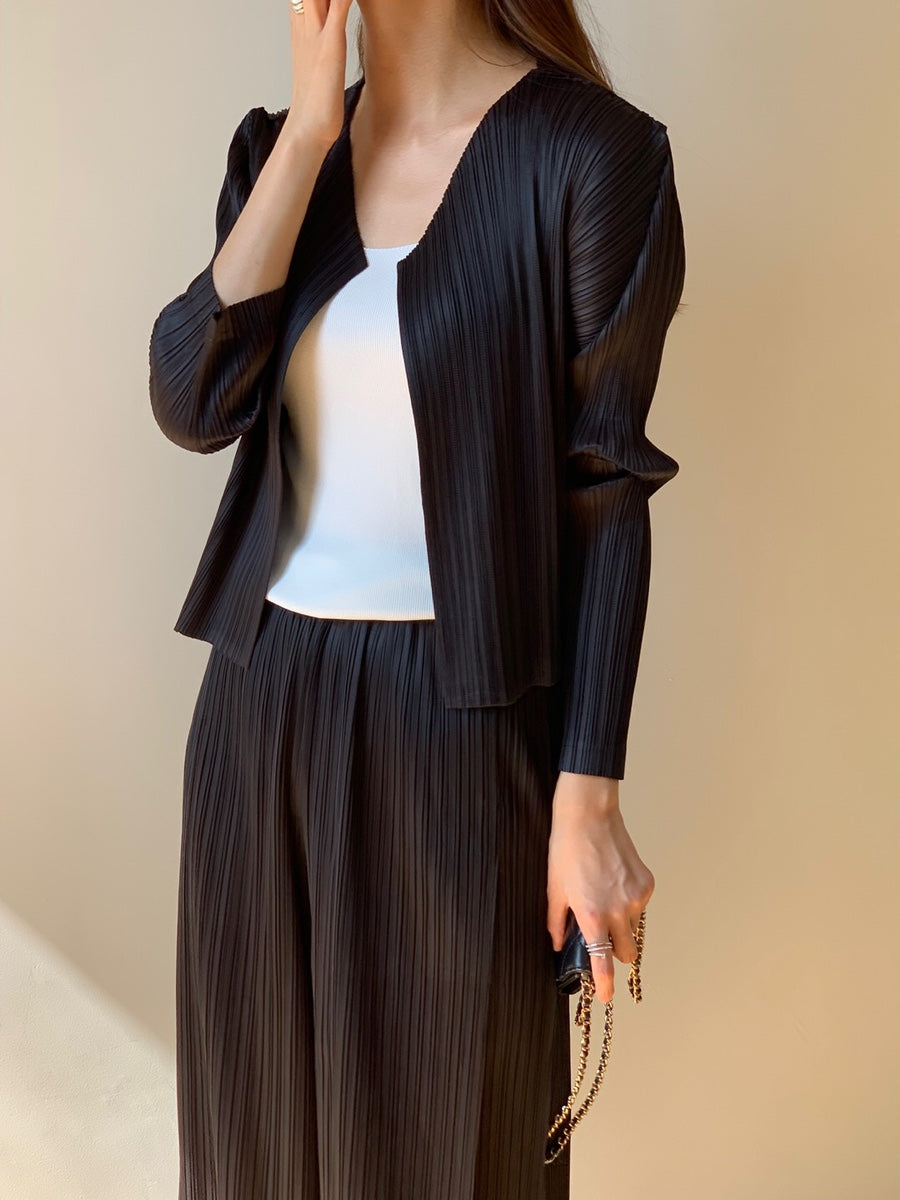 Pleated cardigan