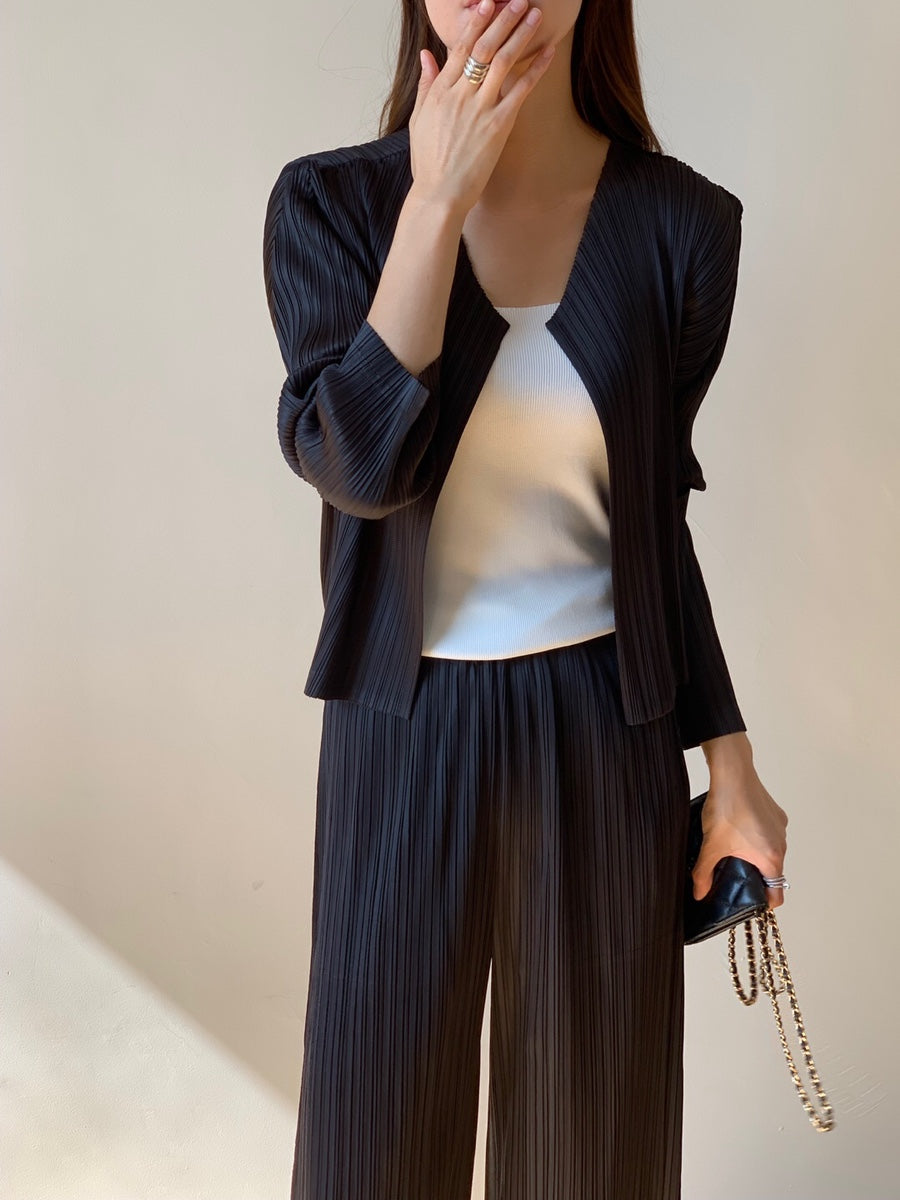 Pleated cardigan