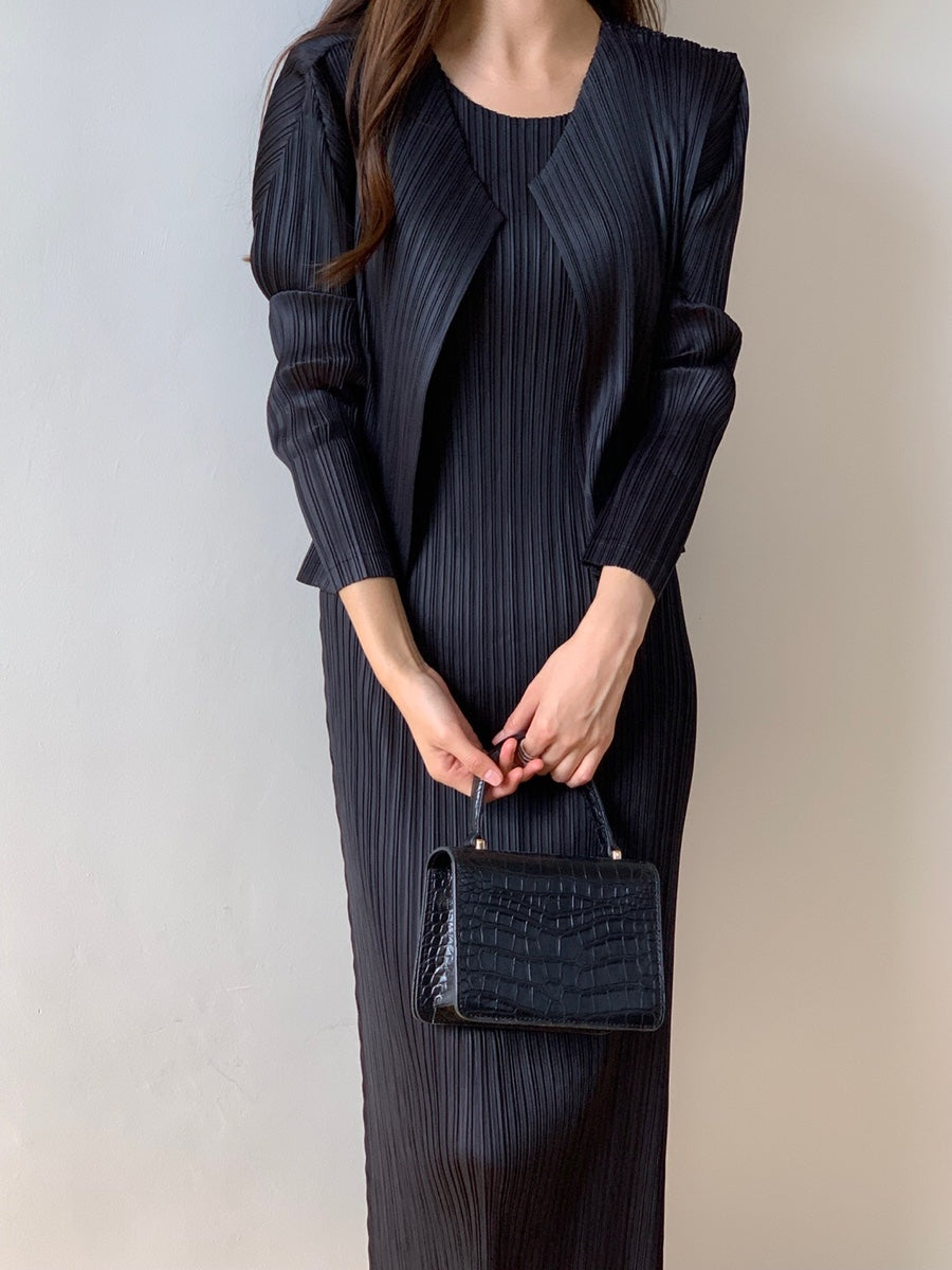 Pleated sleeveless dress