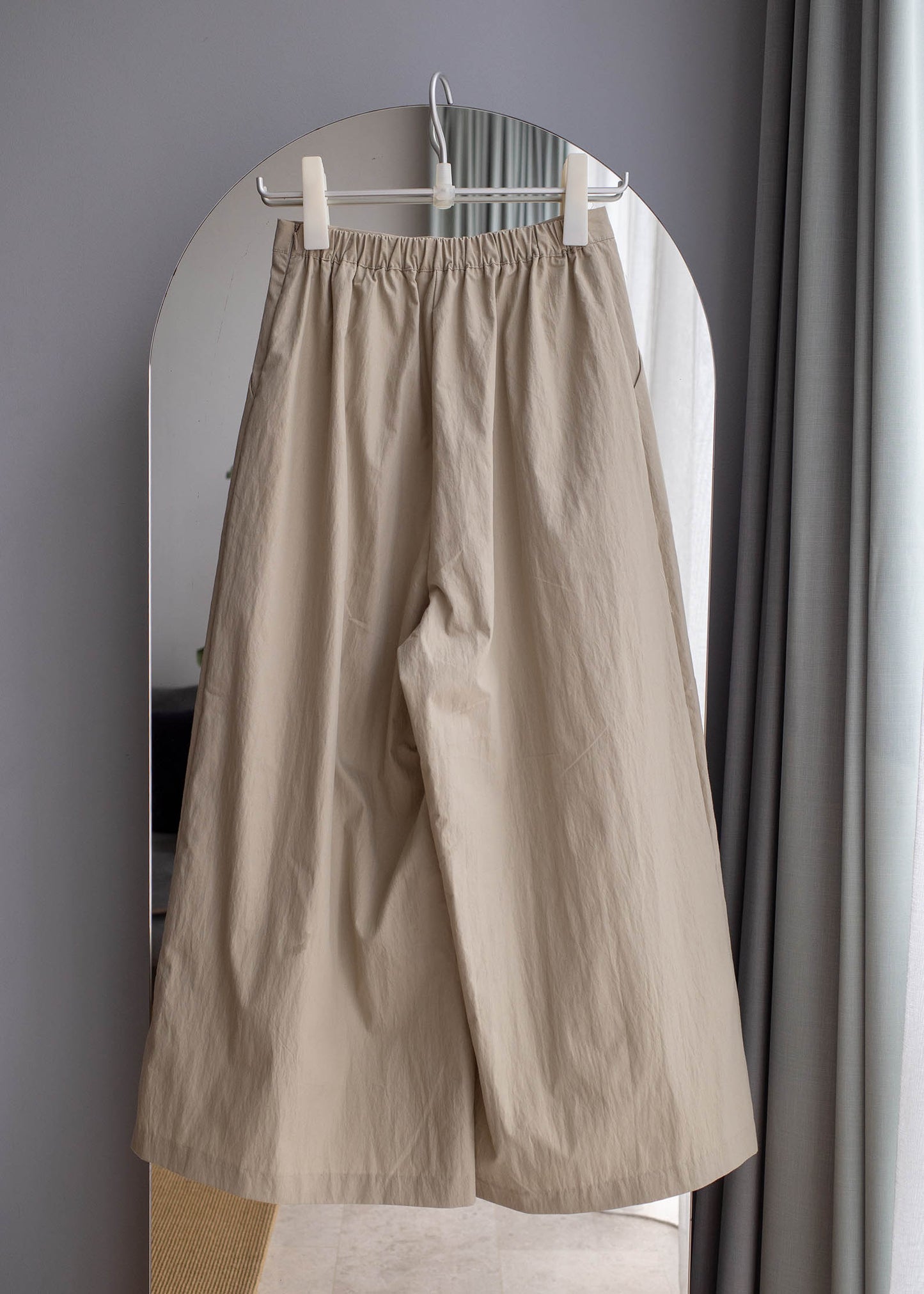 Wide pintuck pants