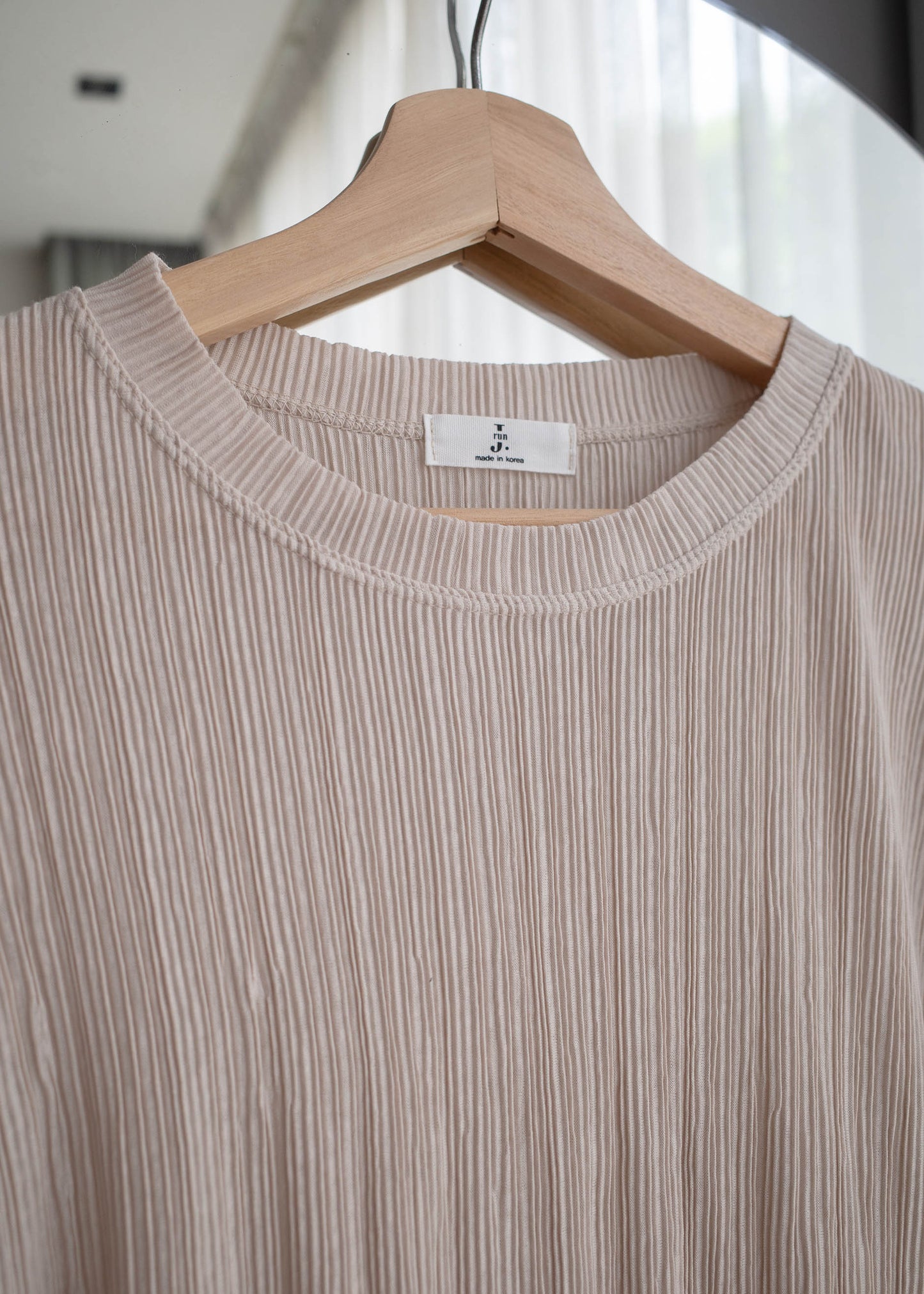 Pleated puff tee