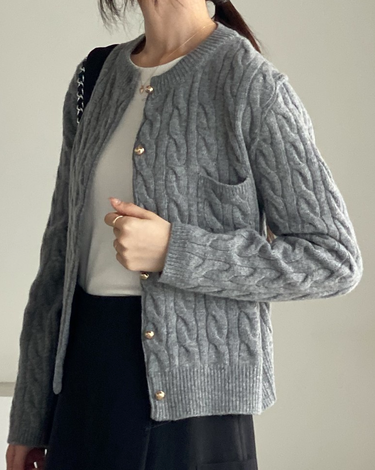 Cashmere cable-knit cardigan