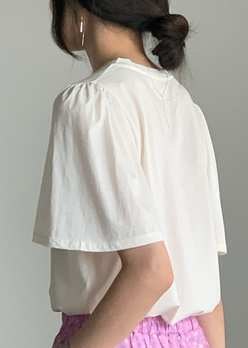 Frill sleeves t-shirt