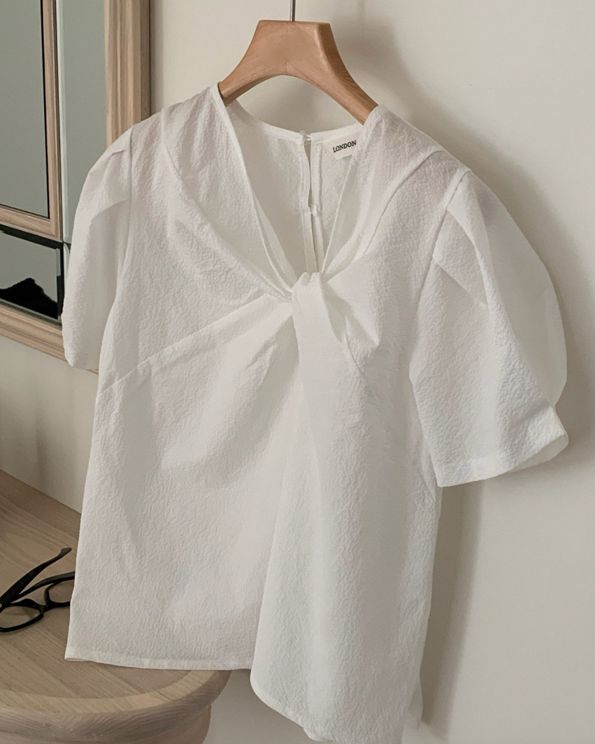 Seersucker twist blouse