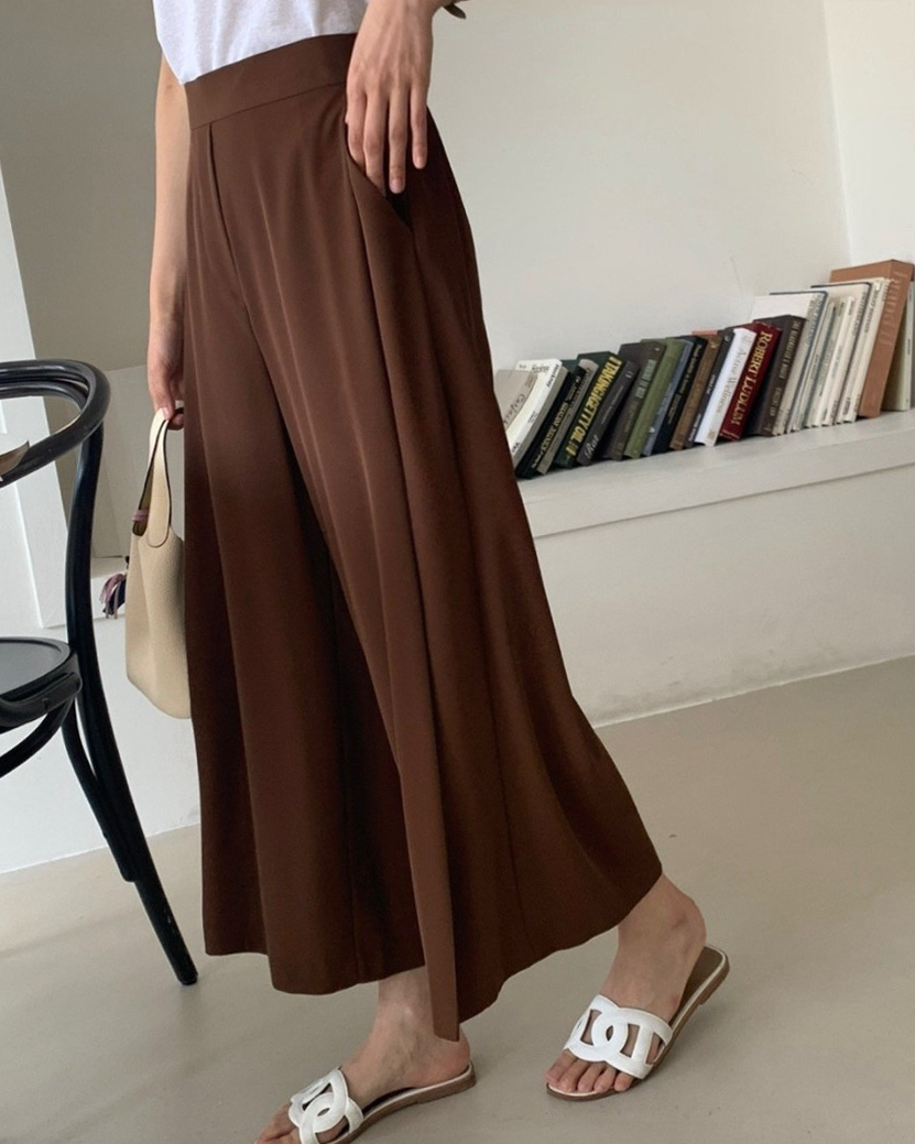 Silky wide pintuck pants