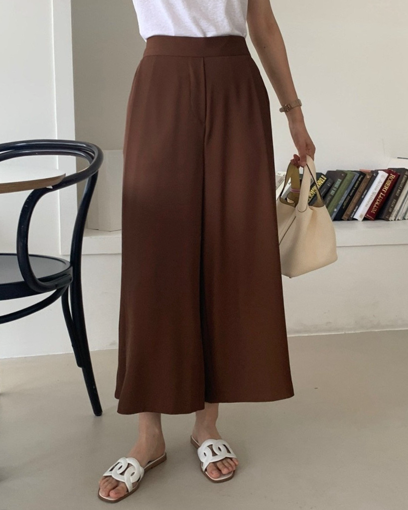 Silky wide pintuck pants