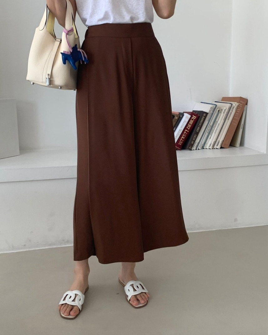 Silky wide pintuck pants