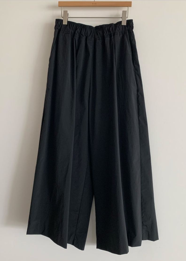 Wrinkle free wide pants