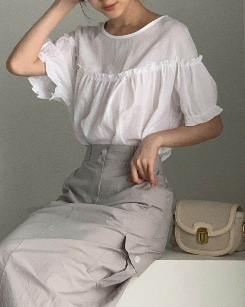 Linen frill blouse