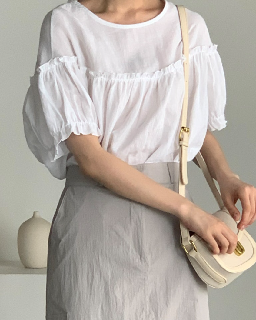 Linen frill blouse