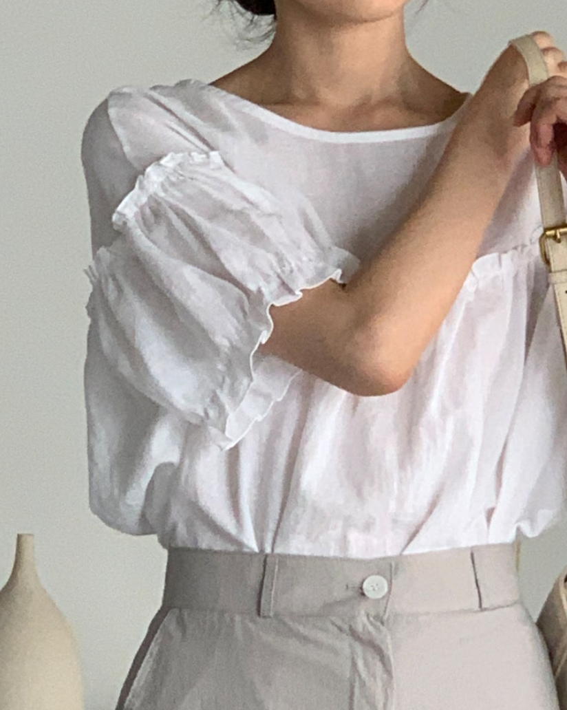 Linen frill blouse