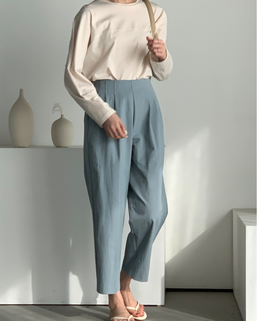 Modern pintuck slacks