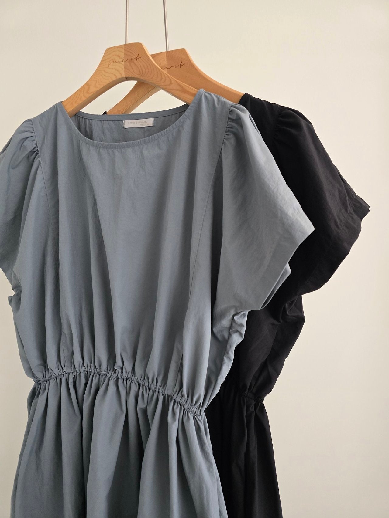 Nylon Puff sleeves dress