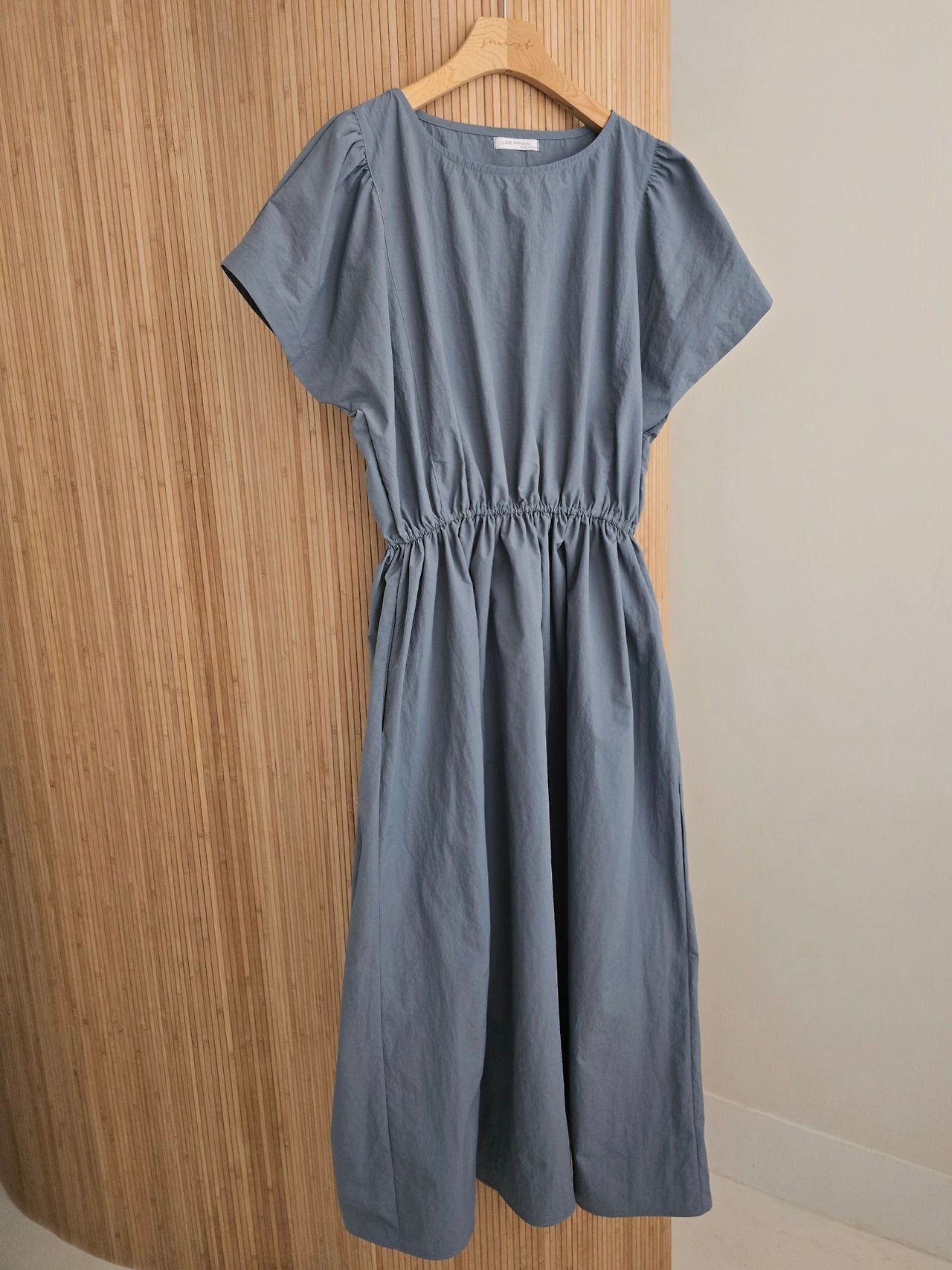 Nylon Puff sleeves dress