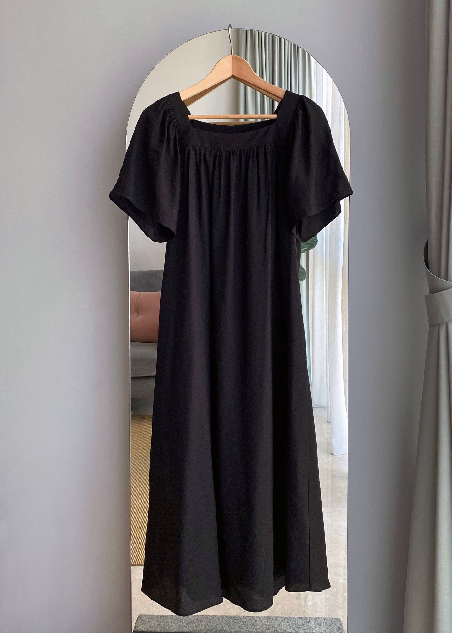 Modal square dress in black